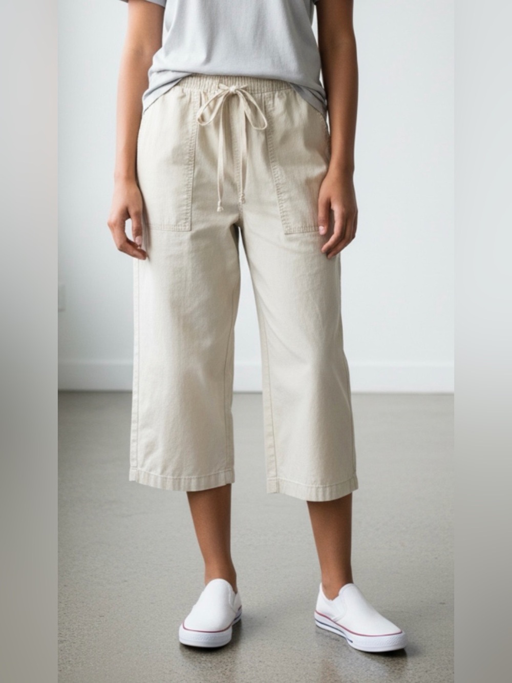 L.L.Bean Classic Fit Pants in Cream with draw string